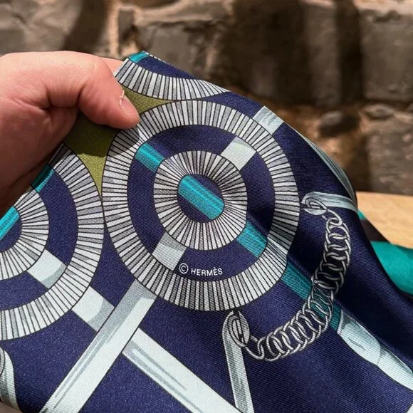 Hermès Blue Green Eperon D'Or Maxi Twilly Silk Scarf - Picture 8 of 10